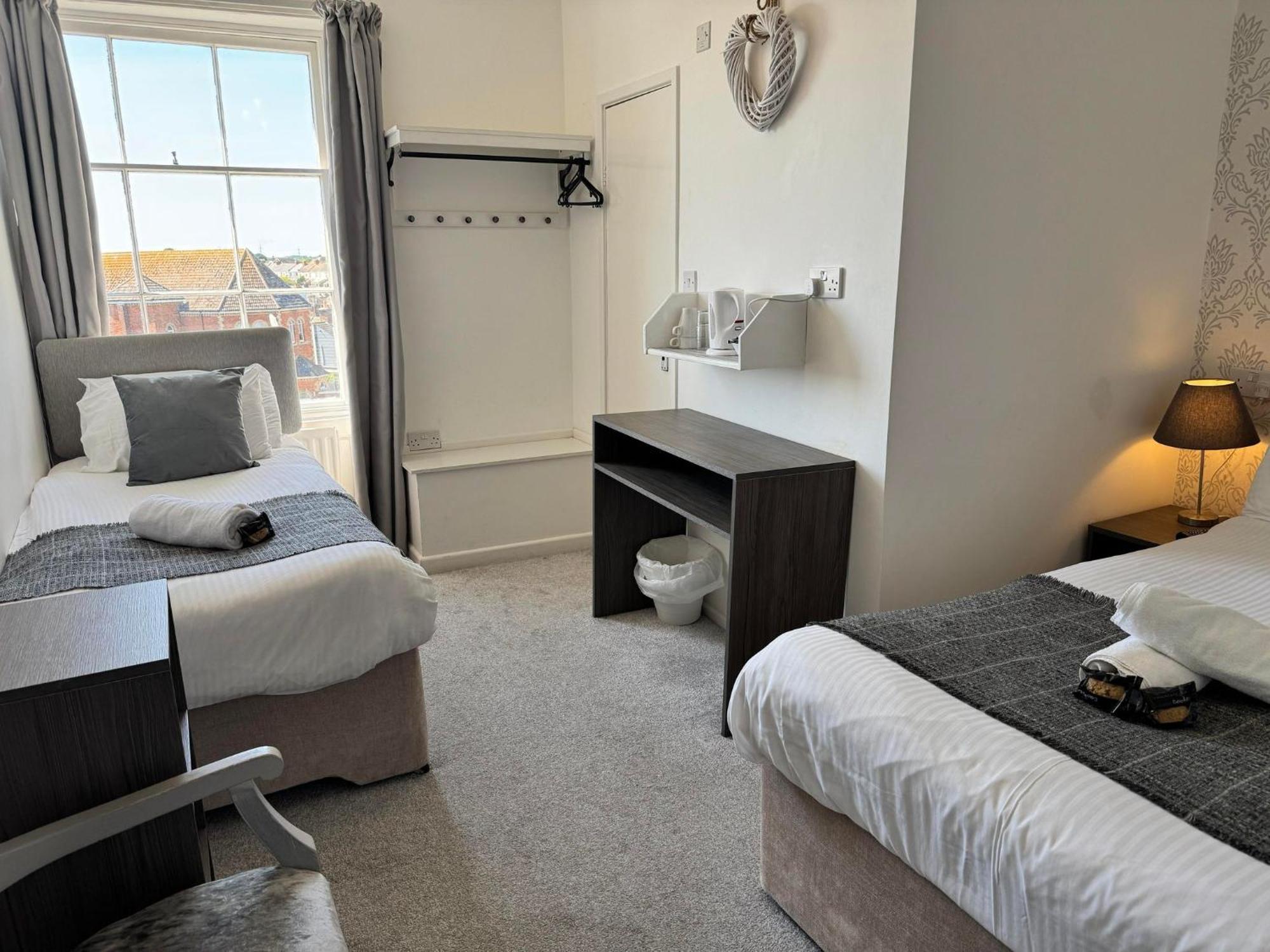 The Jubilee Hotel West- With Spa Facilities Weymouth Room photo