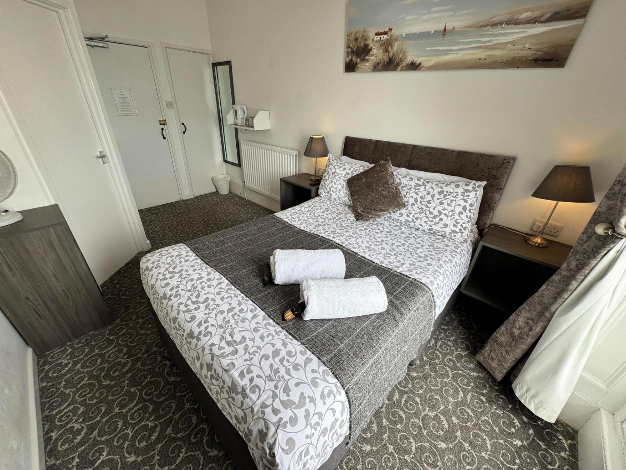 The Jubilee Hotel West- With Spa Facilities Weymouth Room photo